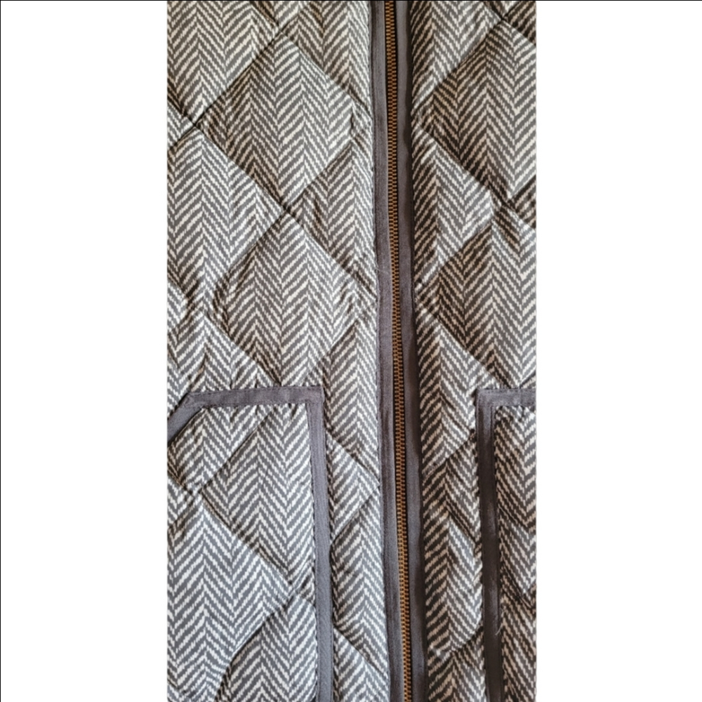 J. CREW Gray/White Patterned Quilted Puffer Vest Size XS - Picture 2 of 10
